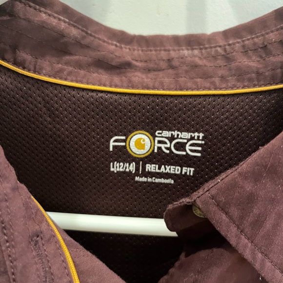 Carhartt maroon button-down - Picture 2 of 4